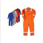 JESMARY -  Đồ bảo hộ bằng vải không dệt dành cho kỹ thuật viên khi vào trang trại – Sự lựa chọn an toàn và tối ưu